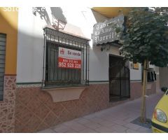 MARAVILLOSA TABERNA CON UN ESTILO ANDALUZ, ACOGEDORA Y AMPLIA