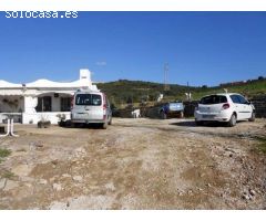 CASA Y FINCA EN UN ENTORNO PARADISIACO