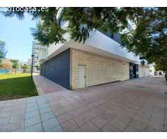 AMPLIO LOCAL JUNTO A UNA DE LAS AVENIDAS PRINCIPALES DE ESTEPONA