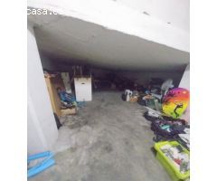 SE VENDE PLAZA DE GARAJE CON TRASTERO EN ESTEPONA 