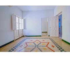 CASA DE 3 PLANTAS Y AZOTEA EN PLENO CENTRO DE SEVILLA