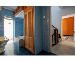 CASA DE 3 PLANTAS Y AZOTEA EN PLENO CENTRO DE SEVILLA