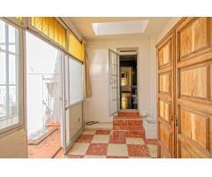 CASA DE 3 PLANTAS Y AZOTEA EN PLENO CENTRO DE SEVILLA