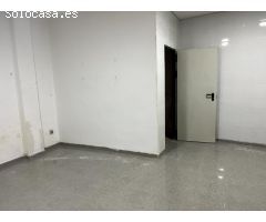 Gran Bajo Comercial en Venta en el Centro de Vinalesa