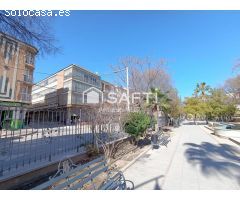 Edificio completo en venta en el centro de Jódar. Gran potencial y ubicación privilegiada. SIN COMIS