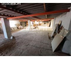 Edificio completo en venta en el centro de Jódar. Gran potencial y ubicación privilegiada. SIN COMIS