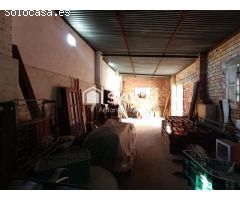 Parcela con naves en venta. Espacio industrial en zona Ermita Vieja de Jódar. SIN COMISIÓN DE COMPRA