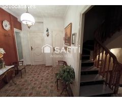 Casa de 4 Plantas con Gran Potencial en el Centro de Jódar. SIN COMISIÓN DE COMPRA.