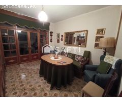 Casa de 4 Plantas con Gran Potencial en el Centro de Jódar. SIN COMISIÓN DE COMPRA.