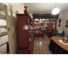 Casa de 4 Plantas con Gran Potencial en el Centro de Jódar. SIN COMISIÓN DE COMPRA.