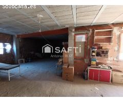 Casa de 4 Plantas con Gran Potencial en el Centro de Jódar. SIN COMISIÓN DE COMPRA.