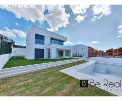 VILLAS MORA SUN & BEACH: EXLUSIVIDAD Y LUJO EN EL PARAÍSO DE MANILVA