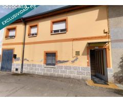 ¡OPORTUNIDAD! Casa para entrar a vivir en Dehesas. Ponferrada