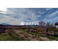 Parcela con naves en venta. Espacio industrial en zona Ermita Vieja de Jódar. SIN COMISIÓN DE COMPRA