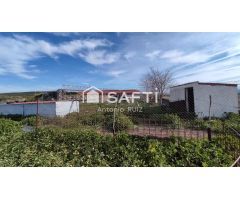 Parcela con naves en venta. Espacio industrial en zona Ermita Vieja de Jódar. SIN COMISIÓN DE COMPRA