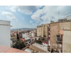 Magnifico Dúplex con gran terraza privada en la calle Josep Serrano. Finca del 2021.