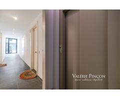 Magnifico Dúplex con gran terraza privada en la calle Josep Serrano. Finca del 2021.