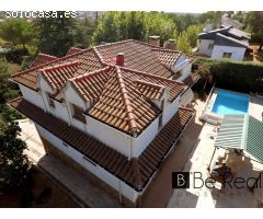 CHALET INDEPENDIENTE CON PISCINA EN CERRO ALARCÓN, VALDEMORILLO (MADRID).