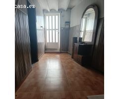 Gran casa en Aspe con inmenso jardín.