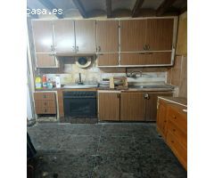 Gran casa en Aspe con inmenso jardín.