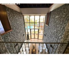 Exclusiva villa de lujo en El Madroñal – Tu oasis privado en Tenerife Sur con piscina y vistas de en