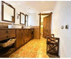 Exclusiva villa de lujo en El Madroñal – Tu oasis privado en Tenerife Sur con piscina y vistas de en