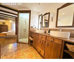 Exclusiva villa de lujo en El Madroñal – Tu oasis privado en Tenerife Sur con piscina y vistas de en