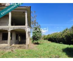 Casa de piedra sin terminar en As Travesas