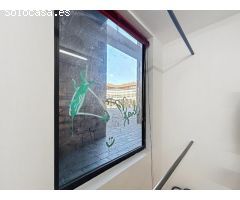 Se vende bajo comercial en Centro Comercial Área Central -Santiago de Compostela de 110m2, ubicado e