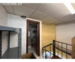 Se vende bajo comercial en Centro Comercial Área Central -Santiago de Compostela de 110m2, ubicado e