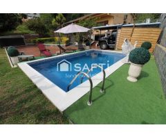 Preciosa casa con piscina y vistas despejadas!!