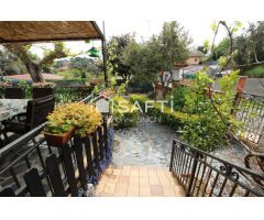 Preciosa casa con piscina y vistas despejadas!!