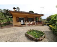 Preciosa casa con piscina y vistas despejadas!!