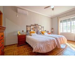 Gran chalet independiente en Dos Hermanas, en Urbanización Casquero!!!