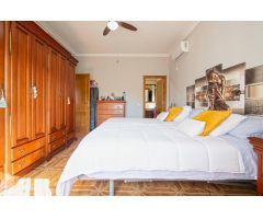 Gran chalet independiente en Dos Hermanas, en Urbanización Casquero!!!