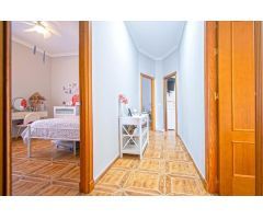 Gran chalet independiente en Dos Hermanas, en Urbanización Casquero!!!