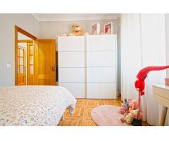 Gran chalet independiente en Dos Hermanas, en Urbanización Casquero!!!