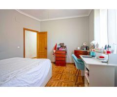 Gran chalet independiente en Dos Hermanas, en Urbanización Casquero!!!
