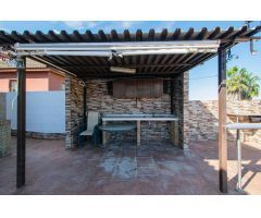 Gran chalet independiente en Dos Hermanas, en Urbanización Casquero!!!
