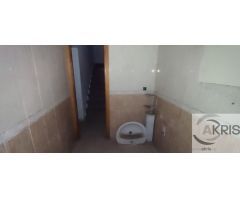 Chalet adosado con 4 dormitorios y patio en Chozas de Canales