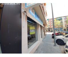 Estupendo local en alquiler, muy bien situado en calle comercial