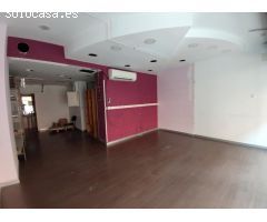 Estupendo local en alquiler, muy bien situado en calle comercial