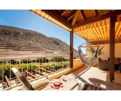 Exclusiva Villa en El Rincón, Los Cristianos – Vistas al Mar, Terrazas y Jacuzzi Privado