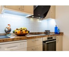 Exclusiva Villa en El Rincón, Los Cristianos – Vistas al Mar, Terrazas y Jacuzzi Privado