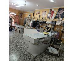 Amplio Local Comercial en Elda.