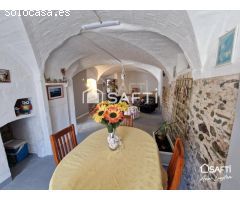 Casa en Vilajuïga con jardín y garaje doble