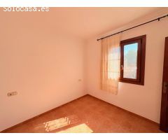 PRECIOSO CHALET ADOSADO CON PISCINA