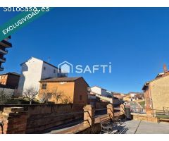 Piso en Almanza de tres habitaciones  con tres balcones