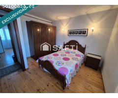 Piso en Almanza de tres habitaciones  con tres balcones