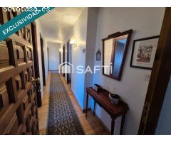 Piso en Almanza de tres habitaciones  con tres balcones